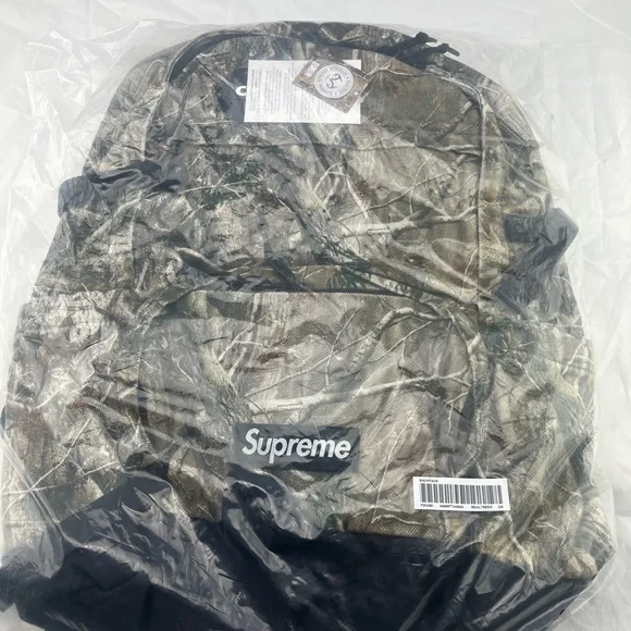 Supreme Realtree Camo Backpack - Picture 4 of 4